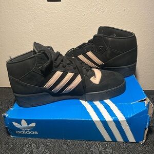 Adidas Men's Black and Beige Sneakers